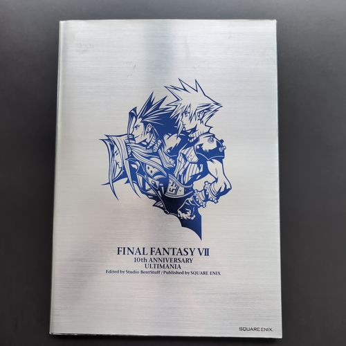 Couverture avant du livre avec une illustration de Zack, Cloud et Sephiroth.