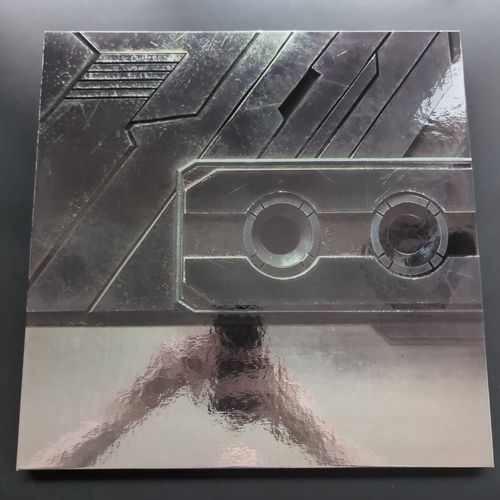 Front cover of the inner box