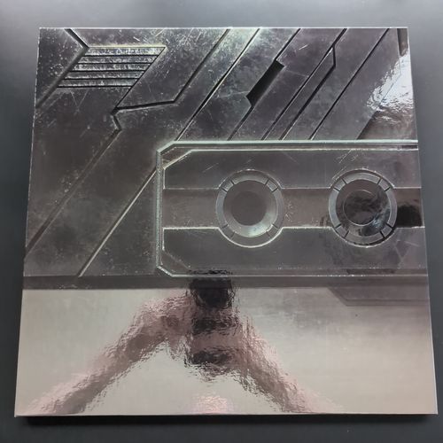 Front cover of the inner box