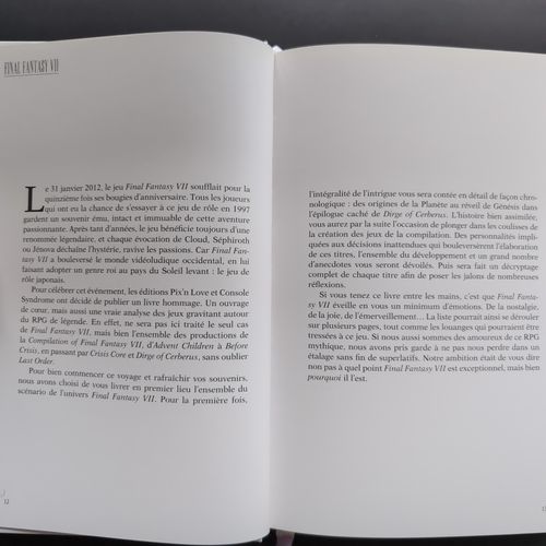 Deux pages ouvertes à l’intérieur du livre.